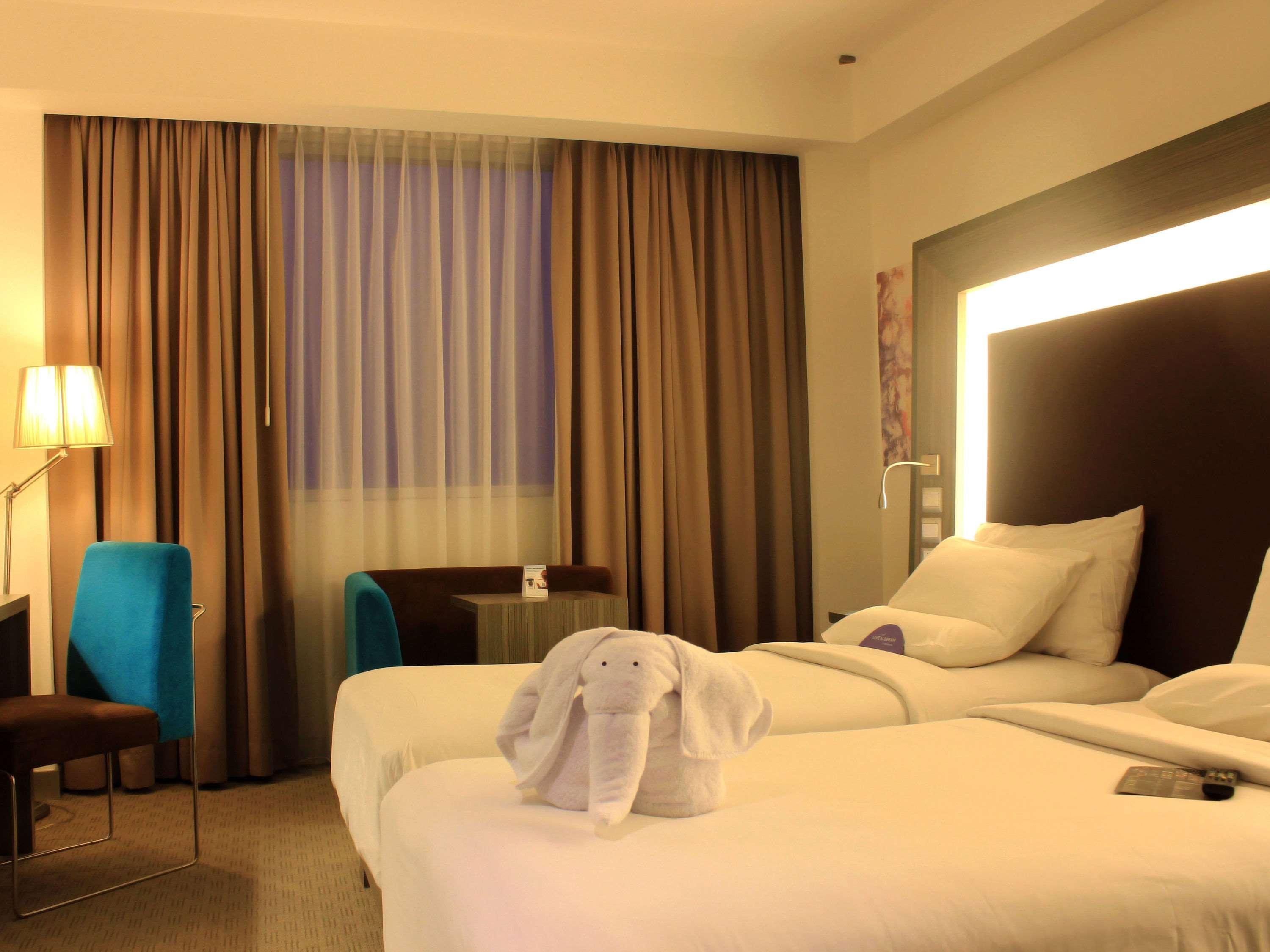 Novotel Bangka Hotel y Centro de Convenciones Pangkal Pinang Exterior foto