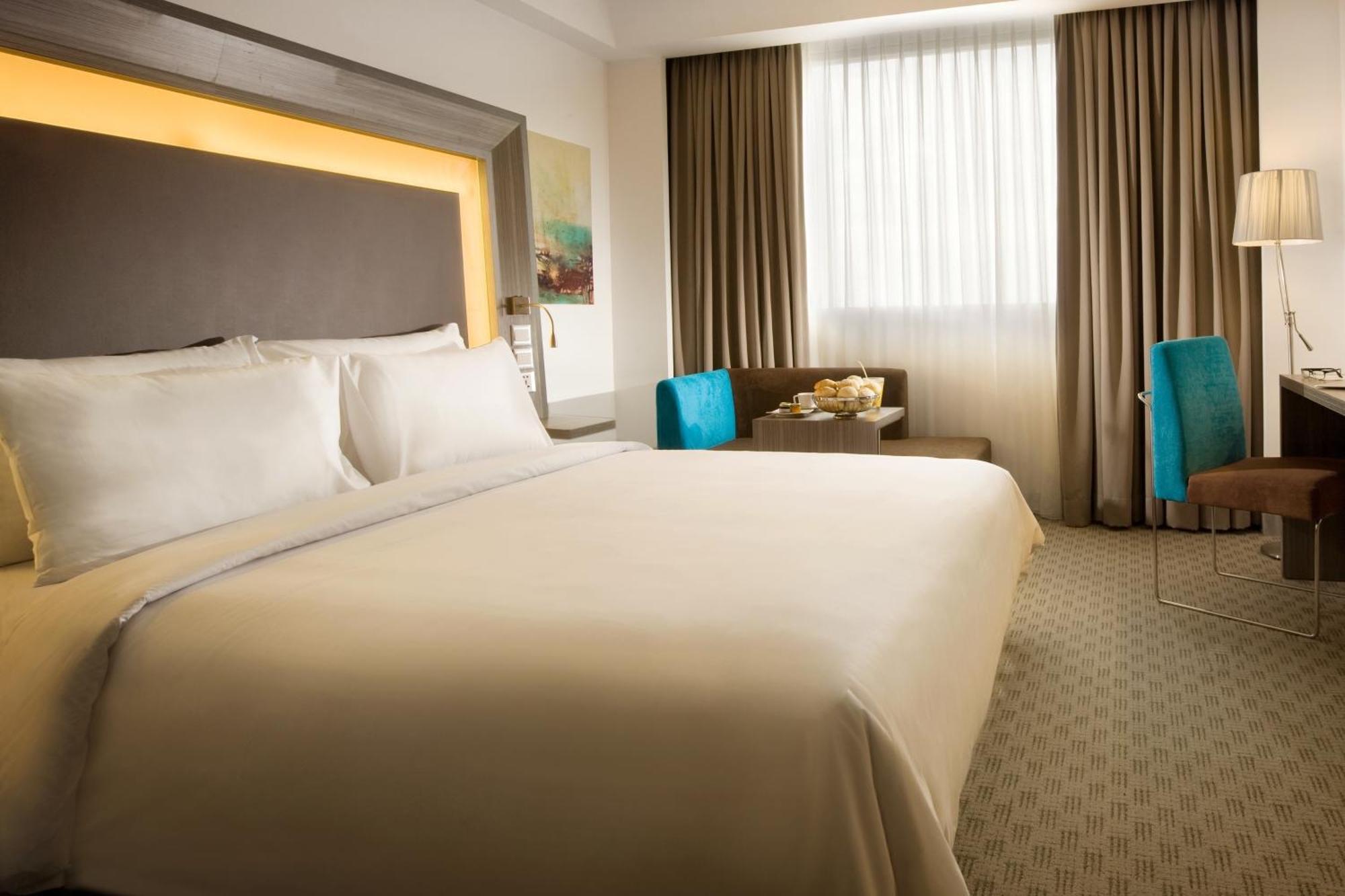 Novotel Bangka Hotel y Centro de Convenciones Pangkal Pinang Habitación foto