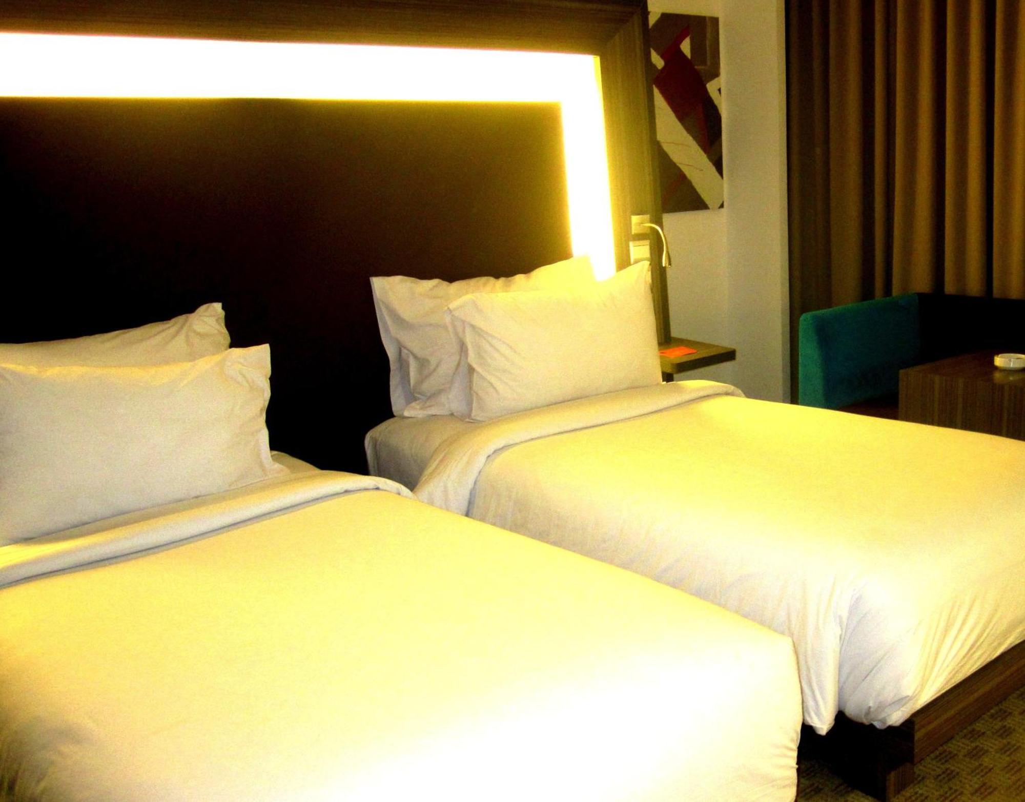 Novotel Bangka Hotel y Centro de Convenciones Pangkal Pinang Habitación foto