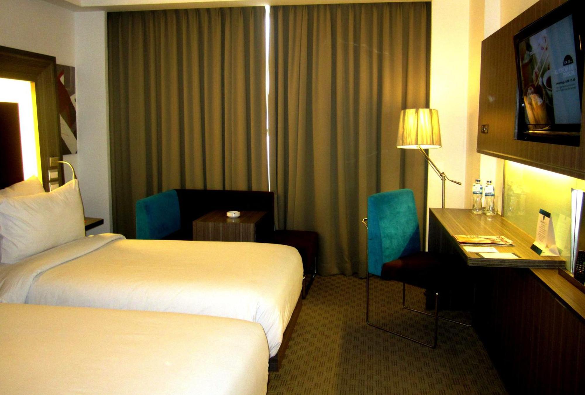 Novotel Bangka Hotel y Centro de Convenciones Pangkal Pinang Habitación foto