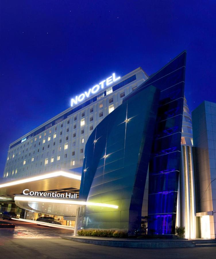 Novotel Bangka Hotel y Centro de Convenciones Pangkal Pinang Exterior foto